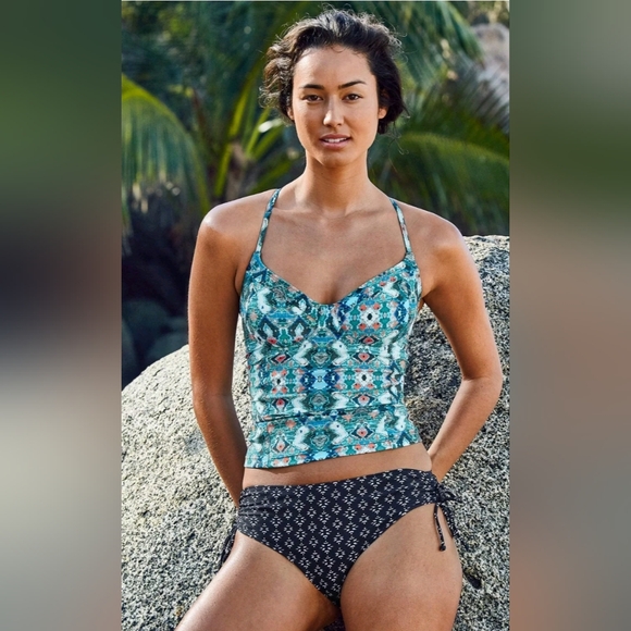 Athleta Taza Kaimana Tankini Electric Jade SIZE 34 D/DD - Picture 2 of 5